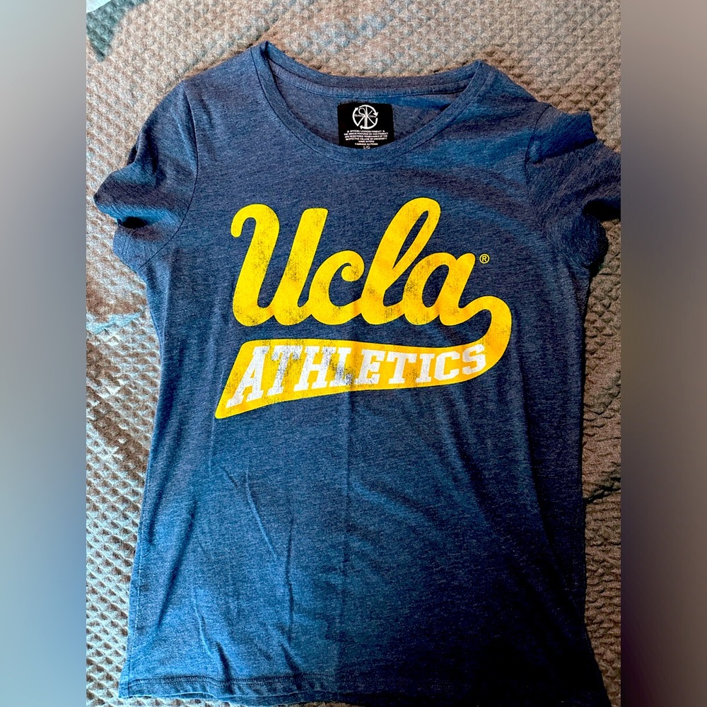 Vintage UCLA tshirt
